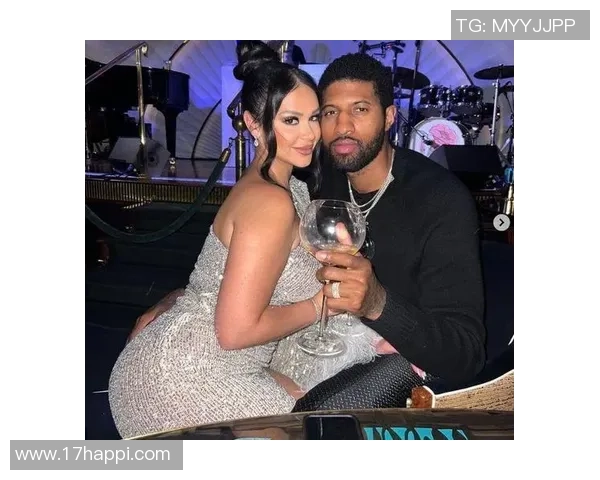 国外足球明星的美丽妻子们她们的魅力与风采尽显无遗